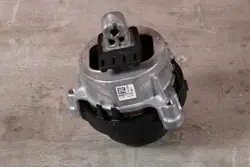 Vasen moottorin kiinnike BMW G30 G31 G32 X3 G01 X4 G02 X5 G05 8482771