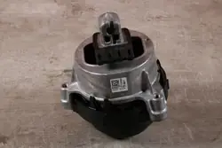 Vasen moottorin kiinnike BMW G30 G31 G32 X3 G01 X4 G02 X5 G05 8482771