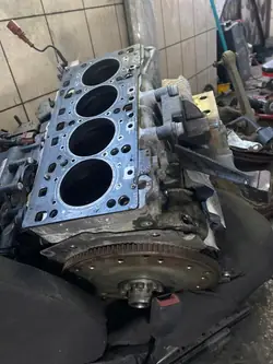 Bloc Moteur Audi DFB 2.0 TDI OEM 105L103023