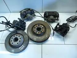 Jarrusatulat & Kiekot Set OEM 5Q0615405EC
