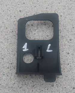 Jeep OE 68543805AC Bovenste Radiatorbevestiging Linkerkant