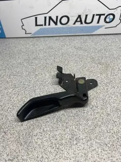 Poignée d'ouverture capot BMW 3 E30 OEM 1888479