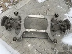 Viga suspensão traseira OEM AUST131465 BMW 7