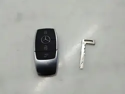 Mercedes-avaimen kotelo OEM A1779050908 - Käytetty
