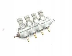 Carril de inyección gas GLP OEM 67R-014893 - Usado