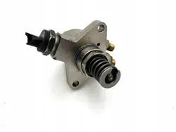 Polttoainepumppu Audi A8 RS5 VW Touareg