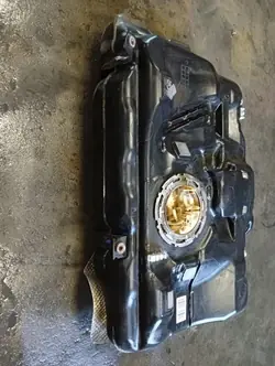 Depósito combustible OEM A2460039899 Mercedes Clase A W176