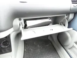 Matkustajan hansikaslokero VW Lupo 98-05 OEM - Harmaa