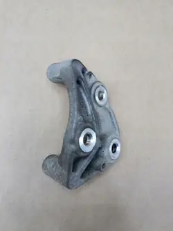 Fäste BMW X3 E83 OEM 8519508 - Begagnad