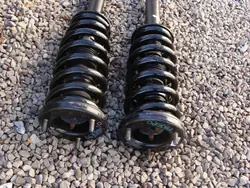 Ensemble d'Amortisseurs Avant Mitsubishi Pajero