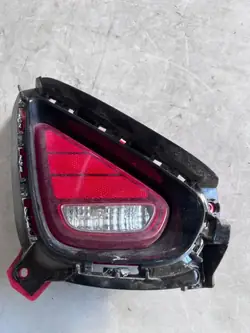 Takapuskarin valo oikea OEM 92406-J7300 Kia XCeed