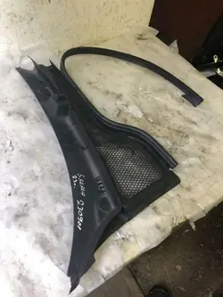Brazo limpiaparabrisas Skoda OE 657819416 - Delantero, Usado