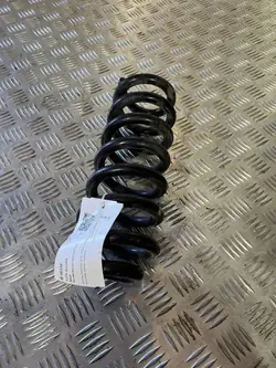 Mola traseira UTO56310 para Mercedes-Benz GLC X253