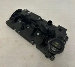 Venttiilikansi 2.0 TDI OEM 03L103469AE Audi Skoda VW