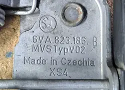 Motorhuvelås OEM 6VA823186B för Skoda Fabia IV