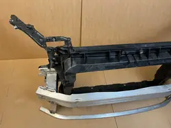 Viga de para-choque dianteiro Audi Q3 II 83A805594J