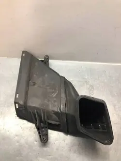 Audi A5 8T Admission d'air 8K0129618E