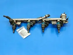 OEM 058133681B Brandstofrail voor VW Passat B5 1.8 20V