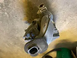 OBUDOWA FILTRA OEM Faja de umbral delantera Navara D40