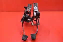 Kupplungs- & Bremspedalsatz OEM 32800-2S000
