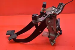 Kupplungs- & Bremspedalsatz OEM 32800-2S000