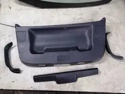 Cubierta de maletero trasero OEM 6478002021 - Usado