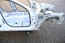 Volvo V90 II rechte vordere Kotflügel OEM 1274737375