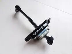 Nissan Qashqai achterdeurbegrenzer 2021> 82431-6UA0A