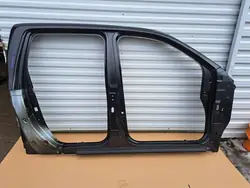 Painel de soleira direito Nissan Navara D23 OEM G60205XAMB