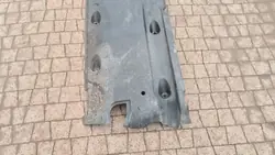 Skoda Superb II Underkroppsskydd Vänster OEM 3T0825201G
