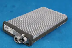 AUDI A4 B9 2.0 TDI Échangeur de chaleur 8W0898037
