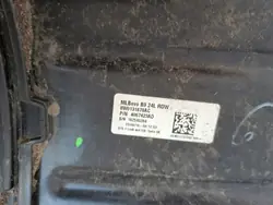 AdBlue-tank Audi A4 A5 B9 OEM 8W0131878AC