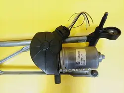 Mecanismo de motor de limpiaparabris delantero Opel Corsa D 13432685