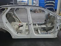 OEM IMPRK1534456 Oikea Keskipilari B Peugeot 3008 II