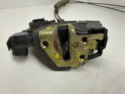 Serrure de porte Coupé 2007 Toyota Solara 69040AA060