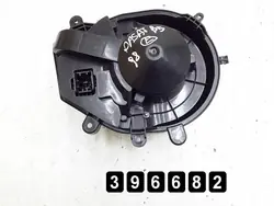 VW Passat Lämmityspuhallin OEM TG26 - Käytetty