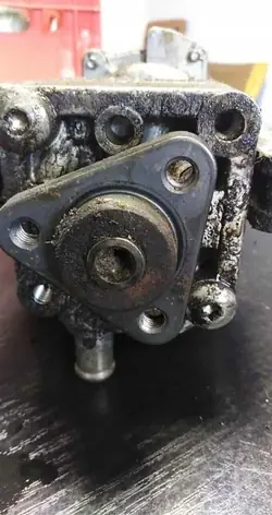 Réservoir de pompe direction OEM 7614955 d'occasion