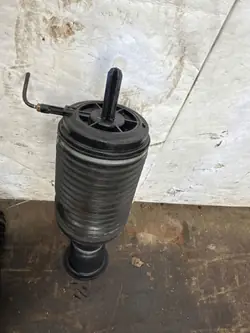 Porsche Macan Ilmajousituspussi OEM 95B616001G