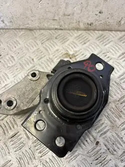 Moottorin tuki Nissan Qashqai I J10 Lift