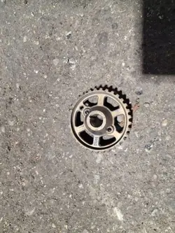 Polttoainepumpun hammaspyörä OEM 9636847780 Citroën C5 III