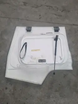 Linke Handschuhfachtür OEM DRZWICZKI LEWE RENAULT GAMA RANGE T
