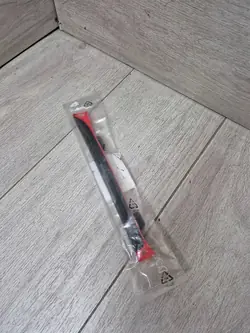 Oikea etulokasuoja Renault Megane IV 990425039R