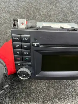Radio CD Mercedes OEM A1699002000 para W169 W245