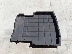 BMW E61 Tavaratilan jakomatto OEM 7050373 - Käytetty