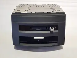 Mercedes CD-vaihtaja OEM A2218702795 - Käytetty