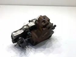 Ruiskutuspumppu Mercedes S211 A6480700001 2.2 150hv