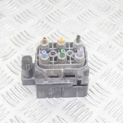 Tesla Model S 2015 Taka-ilmajousitusmoduuli OEM 15152400273