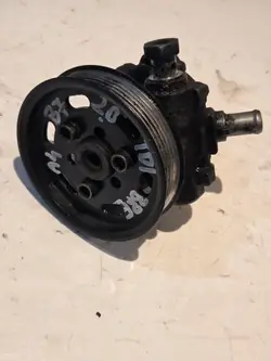 Bomba de dirección Audi A4 B7 2.0 TDI BRE 8E0145155N