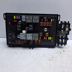 Caixa de fusíveis OEM 7107357 para Opel Astra J