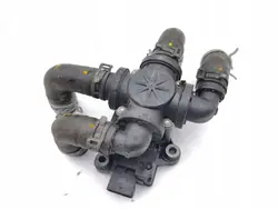 Válvula de calefacción Porsche Taycan OEM 9J1963375F - Usado